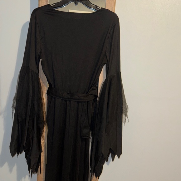 Spirit Gothic Witch Costume - Black and Purple - Picture 5 of 5